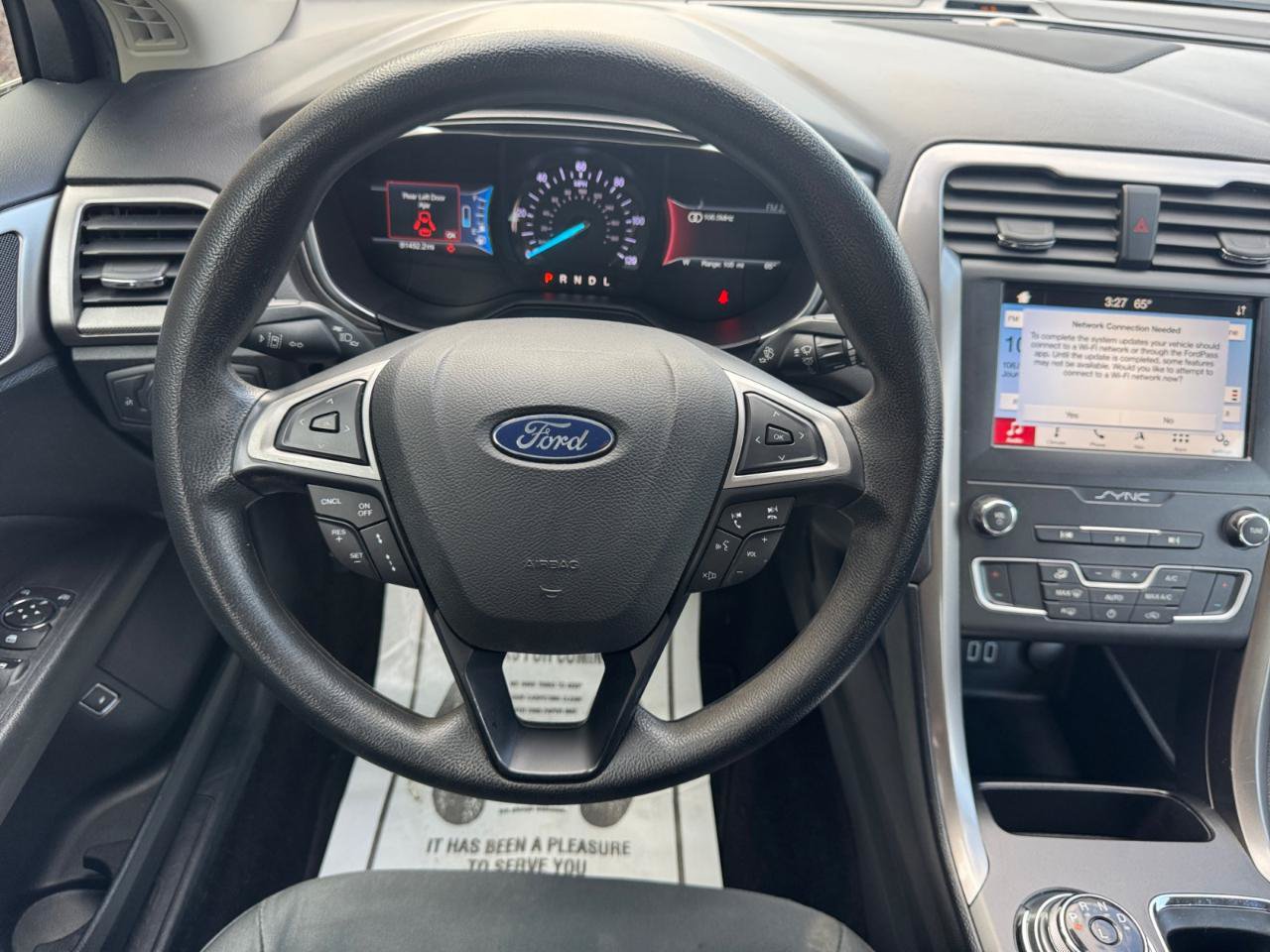 Used 2019 Ford Fusion SE FWD image 11