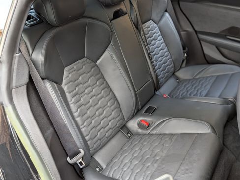 Used 2023 Audi e-tron GT Prestige w/ Prestige Package image 21