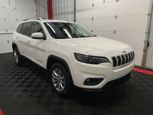 Used 2021 Jeep Cherokee Latitude Plus AWD/4WD image 5