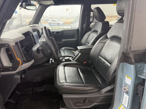 Certified 2023 Ford Bronco Badlands w/ Sasquatch Package image 12