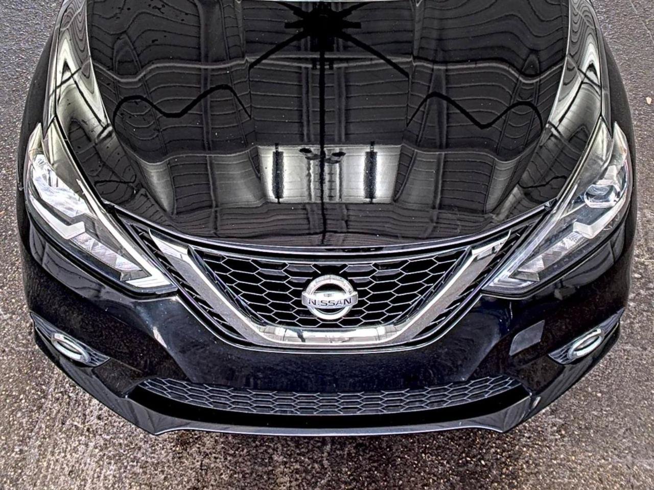 Used 2019 Nissan Sentra SR w/ Premium Package (SR) FWD image 7