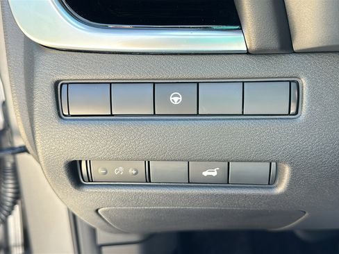 Certified 2023 Nissan Rogue SL w/ SL Premium Package AWD/4WD image 14