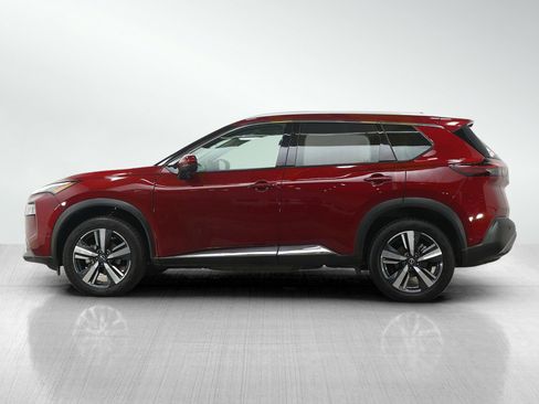 Used 2023 Nissan Rogue SL w/ SL Premium Package image 2