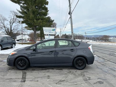 Used 2015 Toyota Prius Two image 6