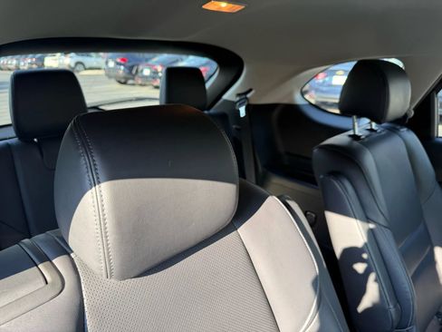 Used 2023 MAZDA CX-9 Touring image 31