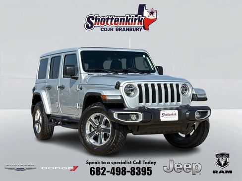 Used 2022 Jeep Wrangler Unlimited Sahara w/ LED Lighting Group AWD/4WD image 1