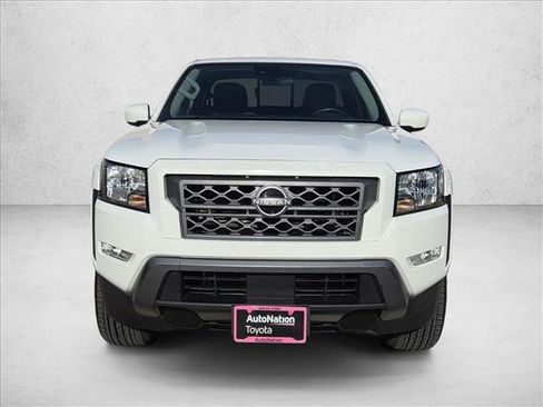Used 2023 Nissan Frontier SV w/ SV Convenience Package image 2