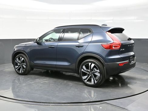New 2026 Volvo XC40 B5 Ultra w/ Climate Package image 4