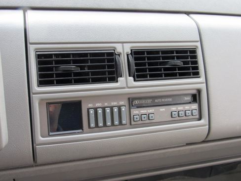 Used 1992 Chevrolet Blazer 4WD image 24