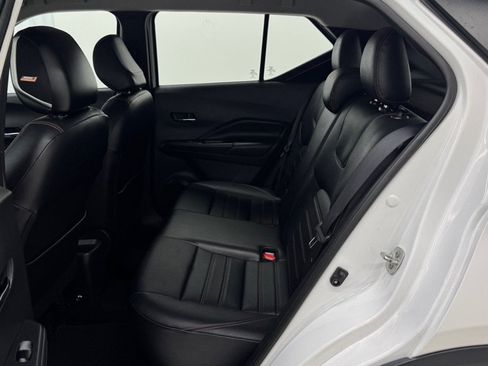 Used 2019 Nissan Kicks SR w/ SR Premium Package FWD image 20