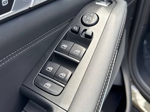 Used 2026 BMW X5 sDrive40i w/ Premium Package RWD image 19