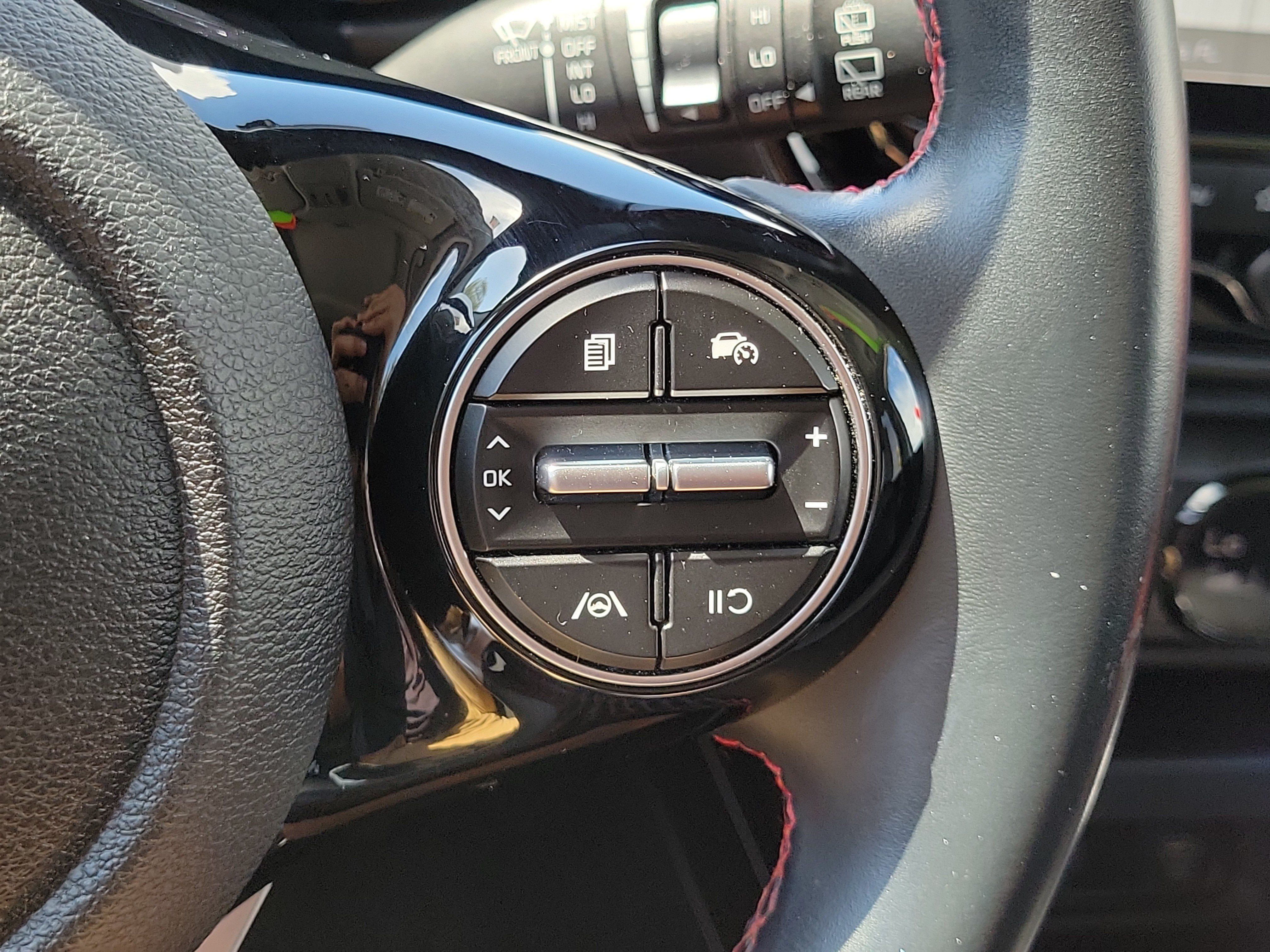 Used 2023 Kia Soul GT-Line FWD image 24