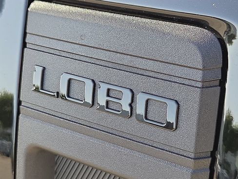 Used 2026 Ford Maverick Lobo AWD/4WD image 8