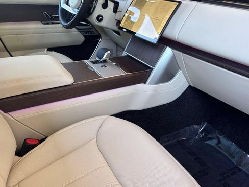 New 2026 Land Rover Range Rover SE AWD/4WD image 29