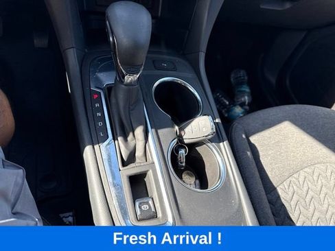 Used 2024 Chevrolet Equinox LT w/ LPO, Floor Liner Package FWD image 8