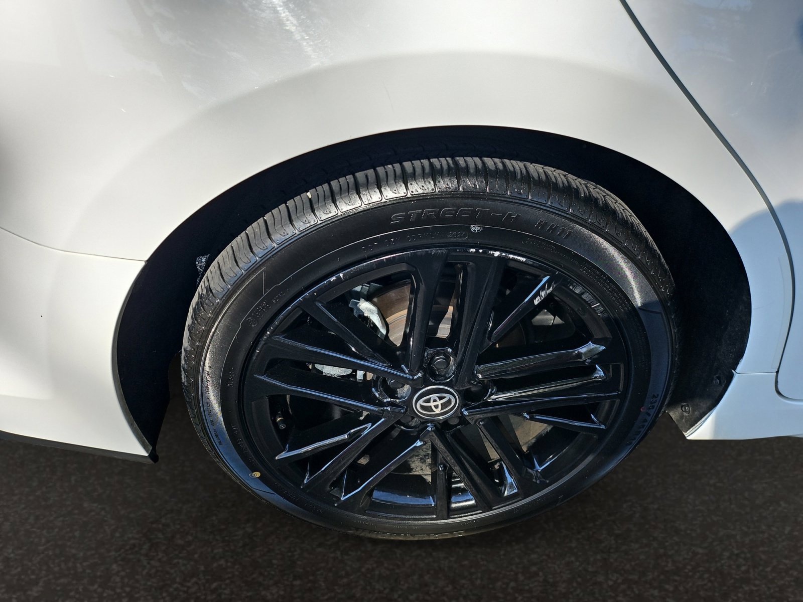 Used 2025 Toyota Camry SE FWD image 42