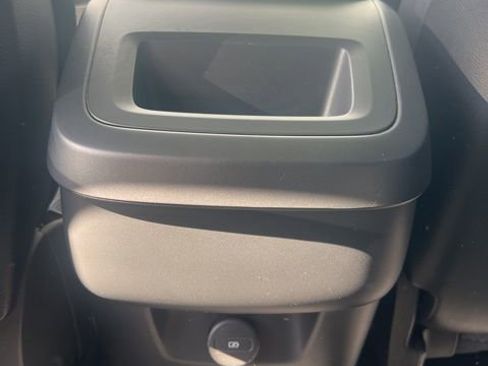 Used 2023 Volvo XC60 B5 Core w/ Climate Package image 21