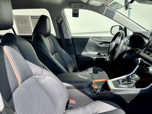 Used 2022 Toyota RAV4 Adventure image 32