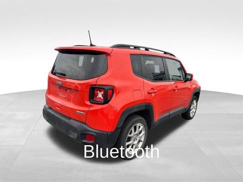 Used 2019 Jeep Renegade Latitude w/ Cold Weather Group AWD/4WD image 7