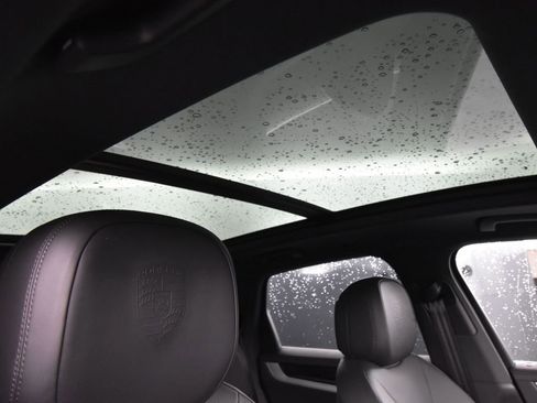 Certified 2024 Porsche Cayenne S AWD/4WD image 18