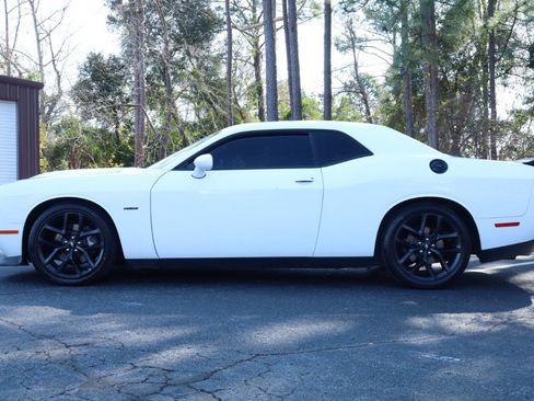 Used 2019 Dodge Challenger R/T w/ Driver Convenience Group image 2