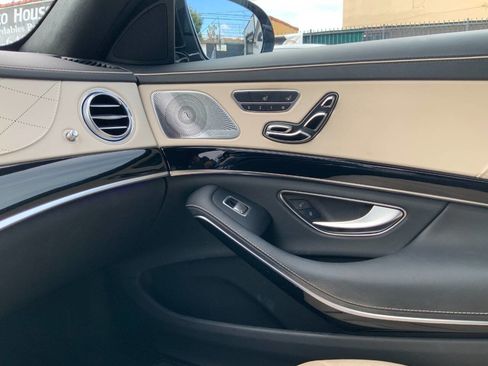 Used 2017 Mercedes-Benz S 550 Sedan image 26