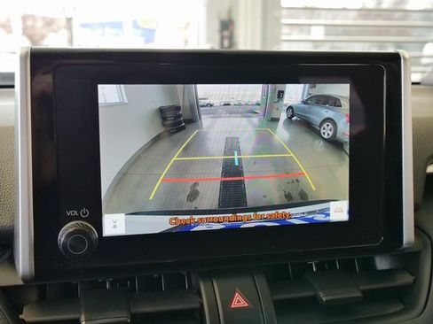 Used 2024 Toyota RAV4 XLE image 19