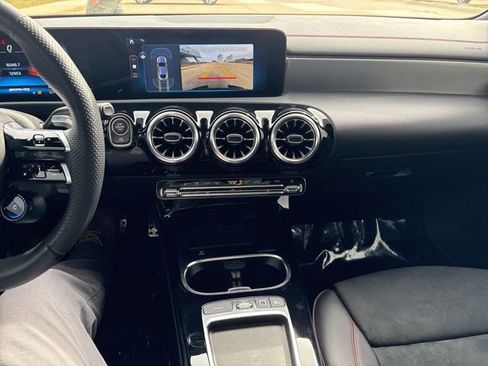 Used 2025 Mercedes-Benz CLA 35 AMG 4MATIC image 34