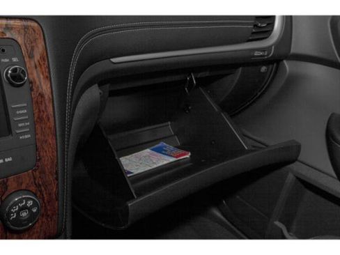 Used 2015 Chevrolet Traverse LT w/ LPO, 'HIT The Road' Package image 19