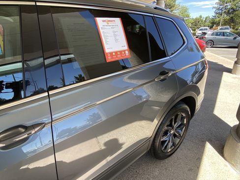 Certified 2023 Volkswagen Tiguan SE FWD image 60