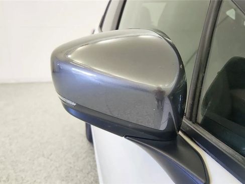 Used 2025 Subaru Crosstrek 2.0i Premium AWD/4WD image 18