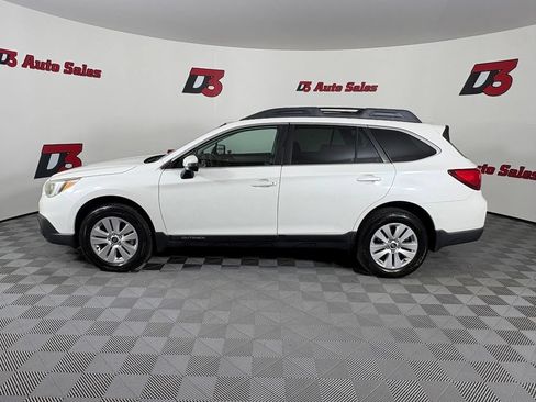 Used 2016 Subaru Outback 2.5i Premium AWD/4WD image 3
