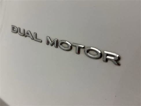 Used 2021 Tesla Model Y Long Range image 19