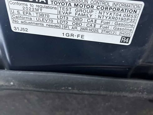 Used 2022 Toyota 4Runner SR5 image 10