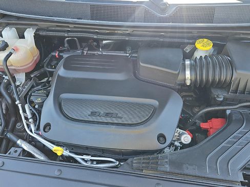 Used 2022 Chrysler Pacifica Touring-L FWD image 25
