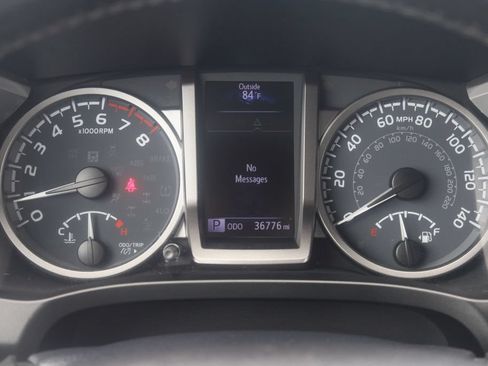 Used 2021 Toyota Tacoma SR5 AWD/4WD image 33