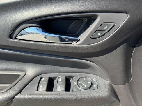 Used 2019 Chevrolet Equinox LT AWD/4WD image 14