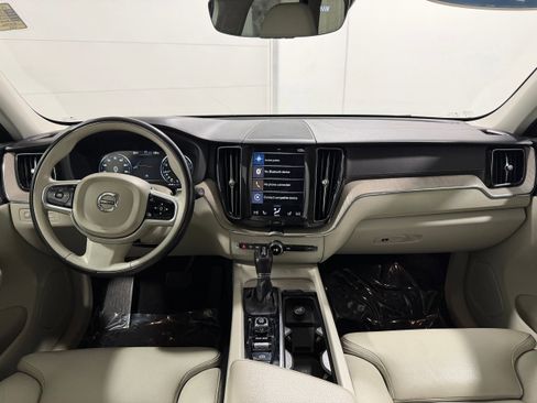 Used 2019 Volvo XC60 T6 Inscription image 9