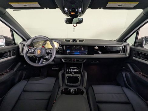 New 2026 Porsche Cayenne image 20