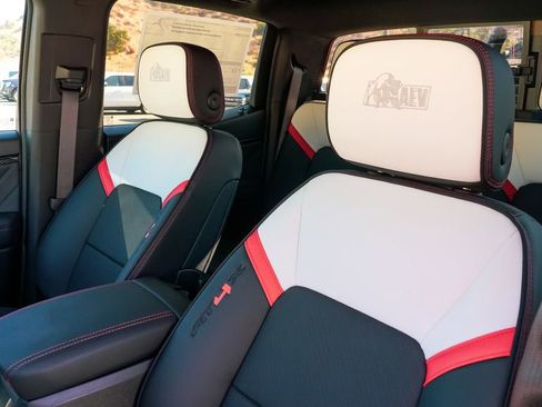 Used 2024 GMC Canyon AT4X w/ AT4X AEV Edition image 24