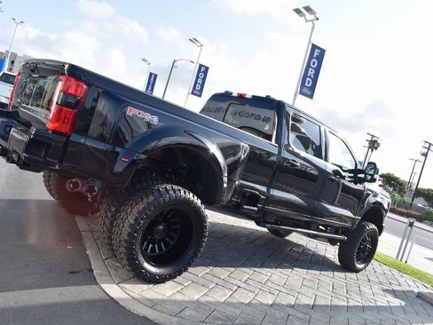 Used 2025 Ford F350 Lariat w/ FX4 Off-Road Package image 2