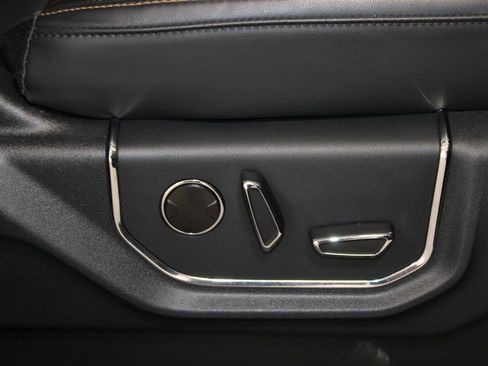 Certified 2023 Ford Expedition Max Platinum image 31