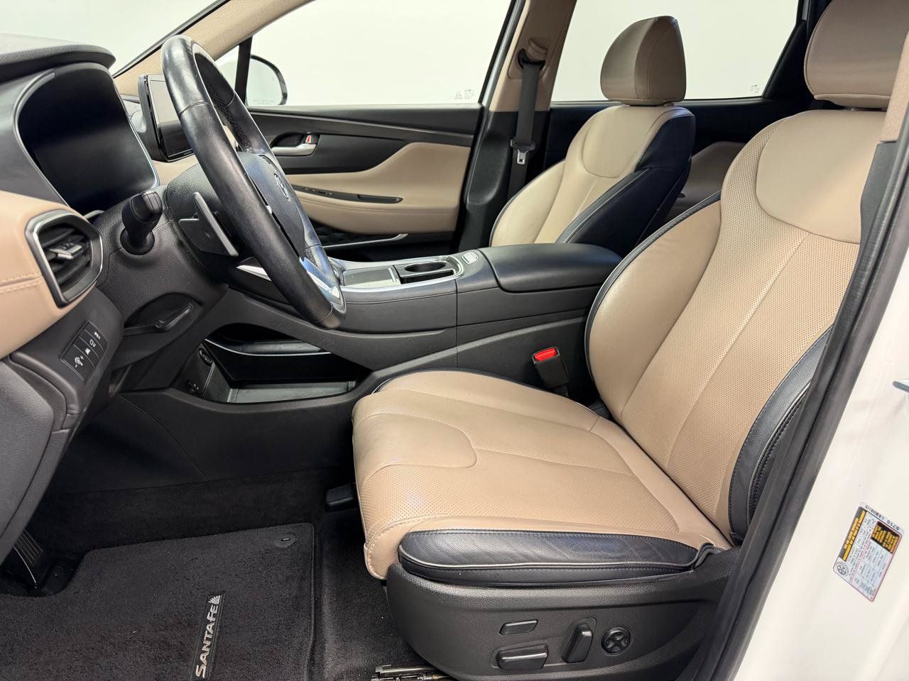 Used 2023 Hyundai Santa Fe Limited AWD/4WD image 4