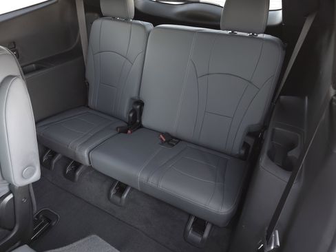 Used 2023 Buick Enclave Essence w/ Sport Touring Edition image 30