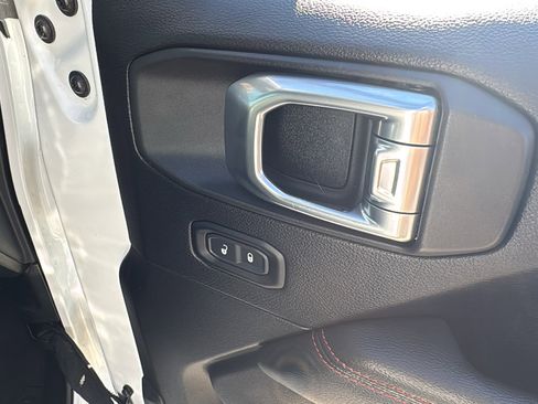 Used 2019 Jeep Wrangler Unlimited Rubicon image 31