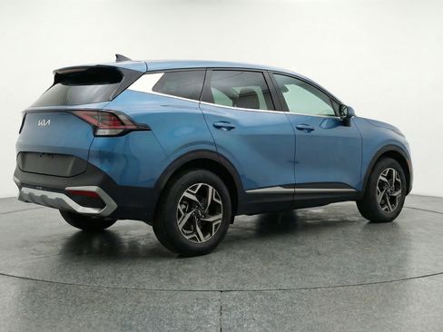 Used 2025 Kia Sportage LX FWD image 9