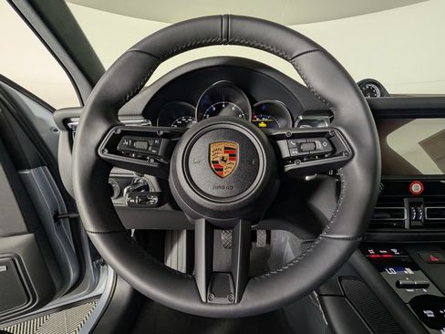 New 2026 Porsche Macan AWD/4WD image 36