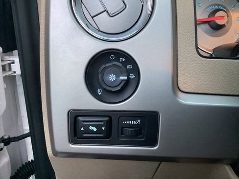 Used 2010 Ford F150 Lariat image 53