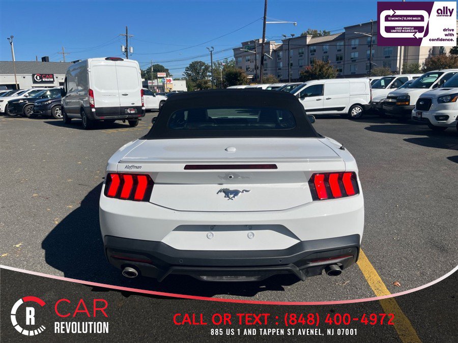 Used 2025 Ford Mustang Premium RWD image 7