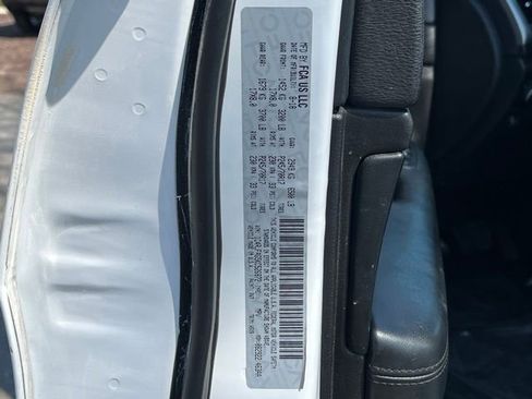 Used 2019 Jeep Grand Cherokee Laredo image 31